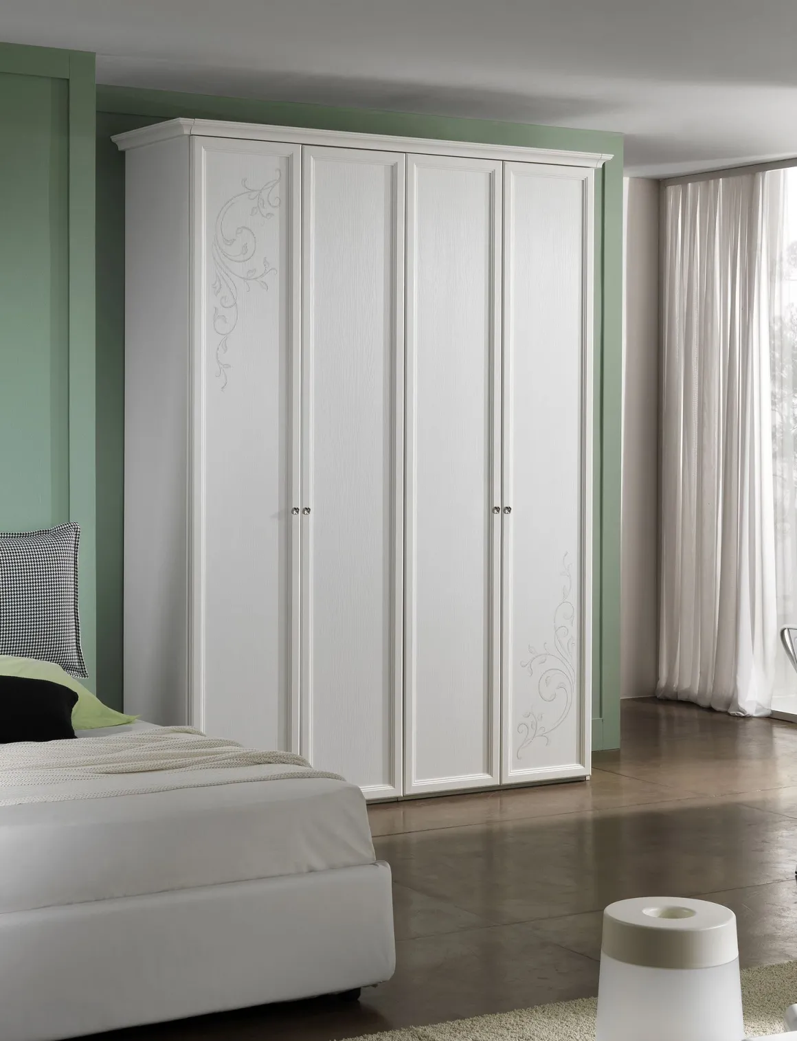 Armadio classico bianco 4 ante con pomello Swaroski