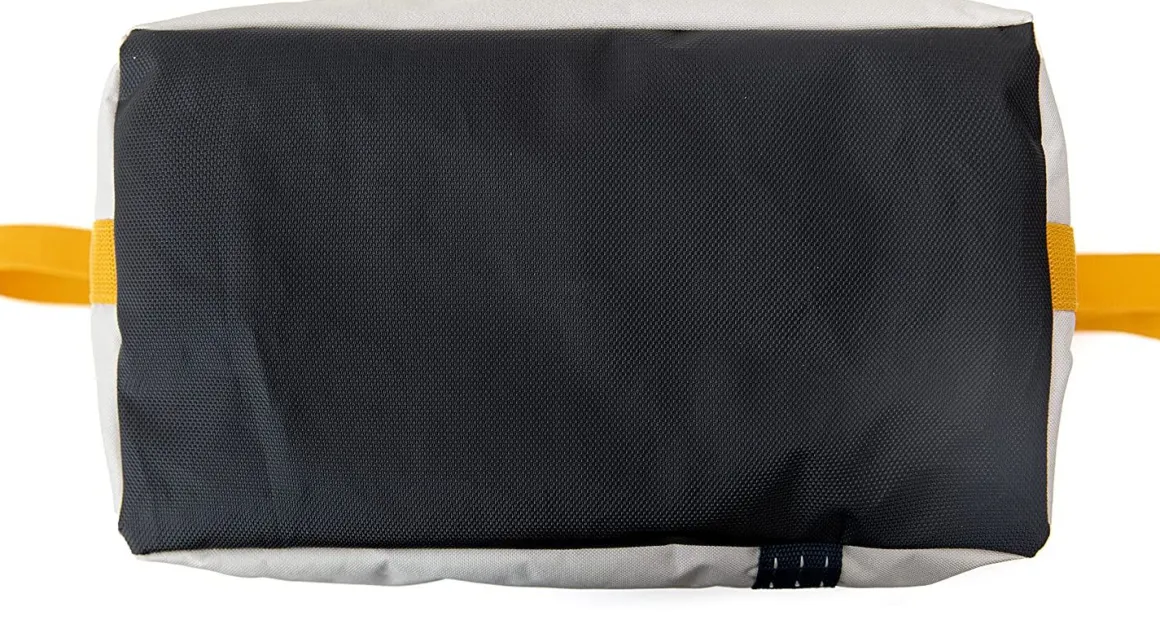 CAMPINGAZ - BORSA TERMICA JASMIN MAXIMAX 17LT 33X20 H.30CM BIANCA: vendita online CAMPINGAZ - BORSA TERMICA JASMIN MAXIMAX 17LT 33X20 H.30CM BIANCA in offerta