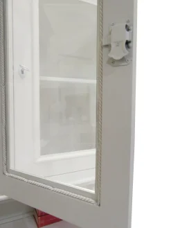 Credenza con cristalliera in legno bianco