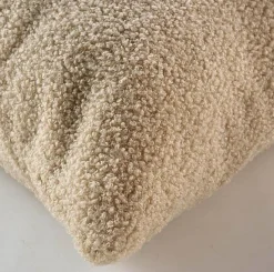 CUSCINO DECO' EFFETTO BOUCLE' CM 45X45 WOOLY BEIGE: vendita online CUSCINO DECO' EFFETTO BOUCLE' CM 45X45 WOOLY BEIGE in offerta