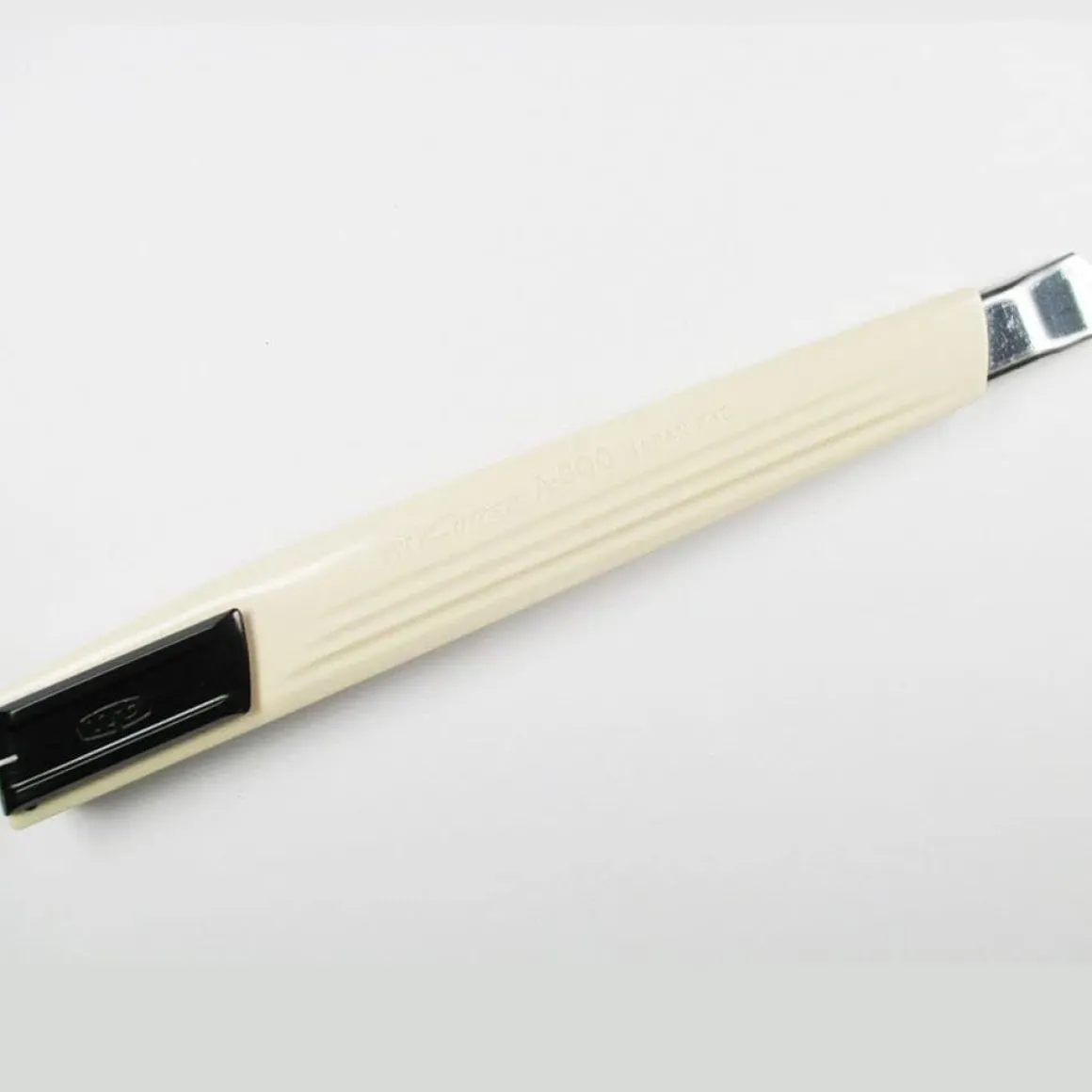 NT CUTTER - TAGLIERINO A LAMA RETRATTILE : vendita online NT CUTTER - TAGLIERINO A LAMA RETRATTILE in offerta