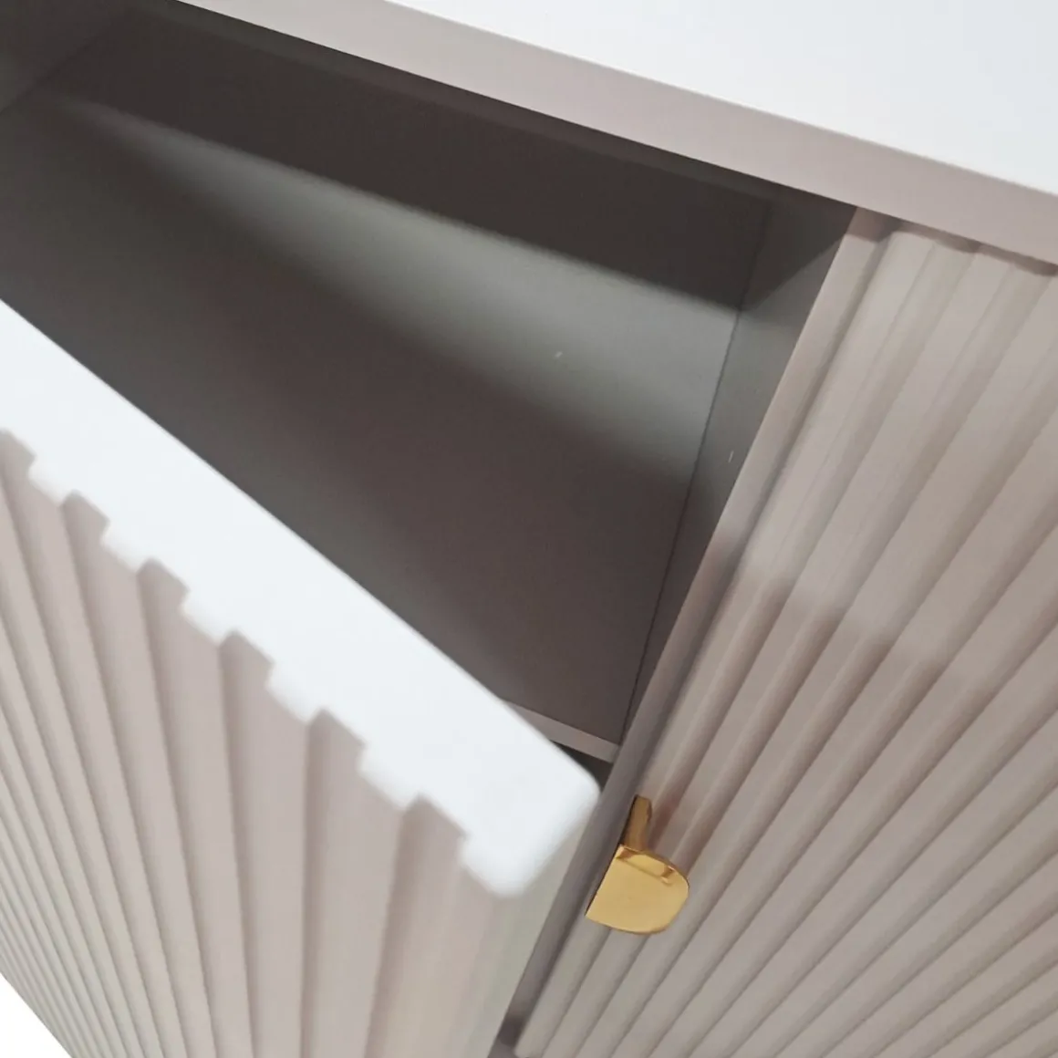 PORTA TV MOD. LOTUS CASHMERE EFFETTO CANNETTATO in vendita online