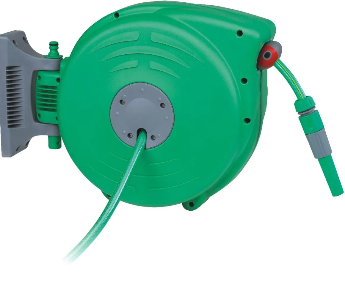 Vendita online di AVVOLGICANNA AUTOMATICO 12MT CON CANNA VERDE
