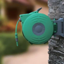 Vendita online di AVVOLGICANNA AUTOMATICO 20MT CON CANNA VERDE