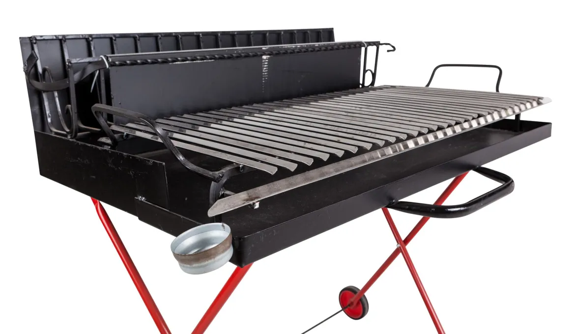Vendita online di BARBECUE A LEGNA IN METALLO 110X80CM H. 104