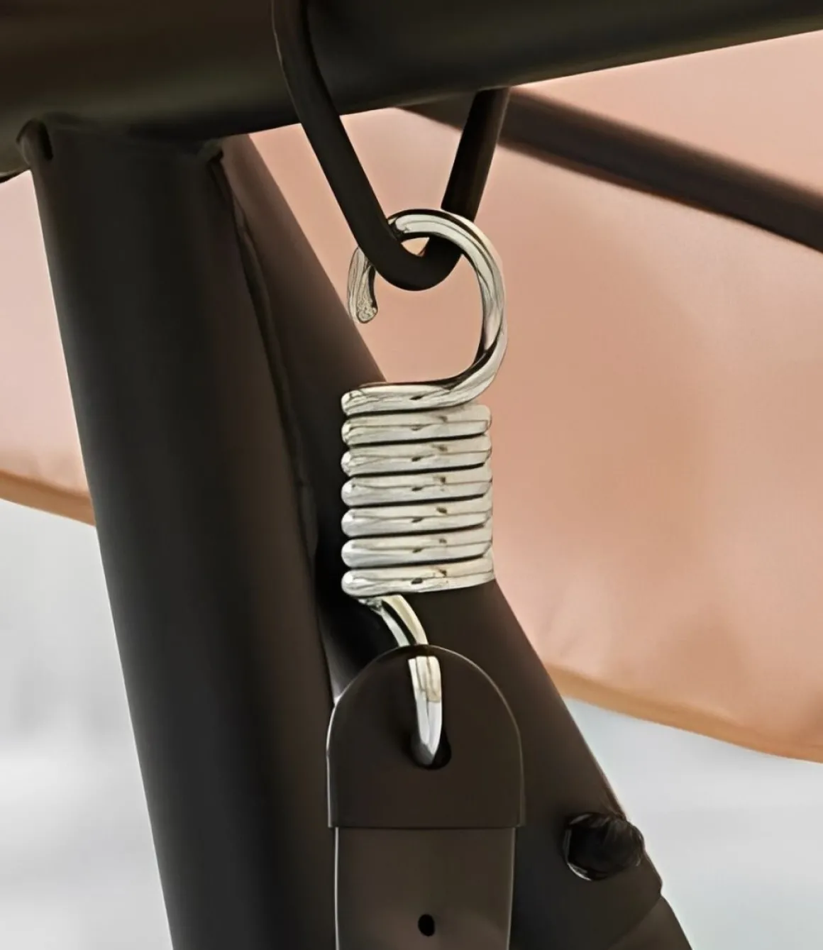 Vendita online di DONDOLO 3 POSTI IN METALLO NERO E POLIESTERE BEIGE