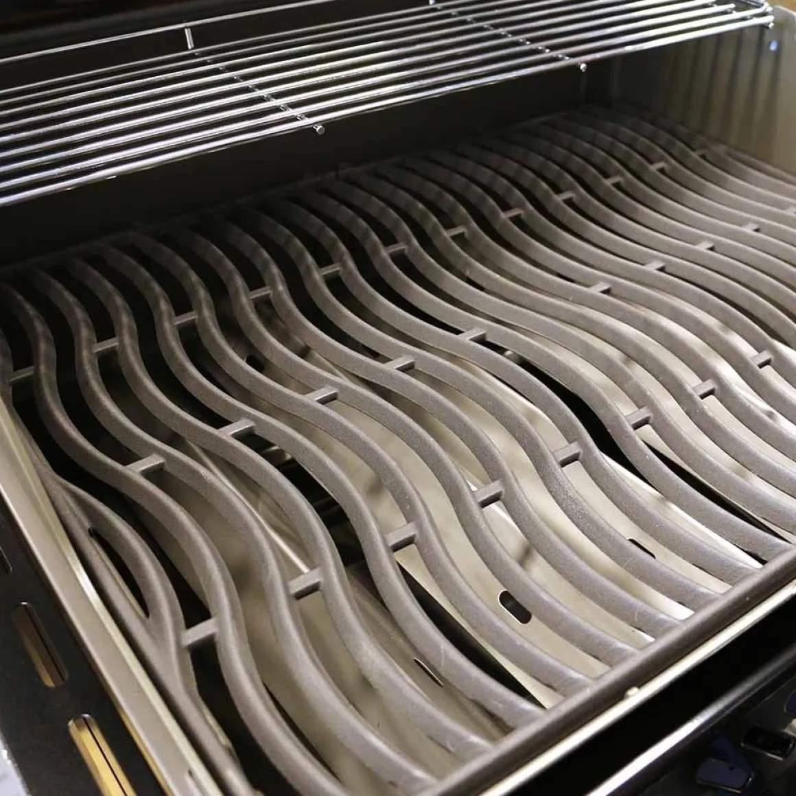 Vendita online di NAPOLEON - BARBECUE A GAS ROGUE 425 RSIB CON 3+2 FUOCHI CON GIRARROSTO