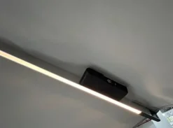 Vendita online di OMBRELLONE A PALO CENTRALE CON LED DIAM MT 3 GRIGIO CHIARO
