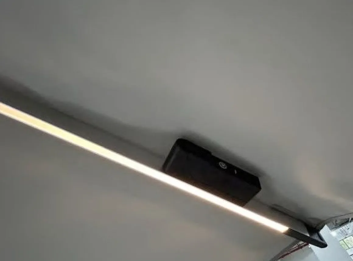 Vendita online di OMBRELLONE A PALO CENTRALE CON LED DIAM MT 3 GRIGIO CHIARO