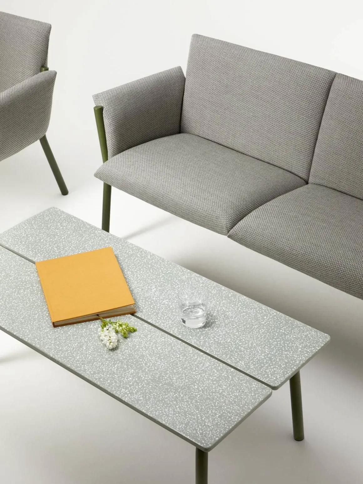 Vendita online di SCAB - TAVOLINO MOD. BREZZA CM 110X46 ACCIAIO VERDE OLIVA