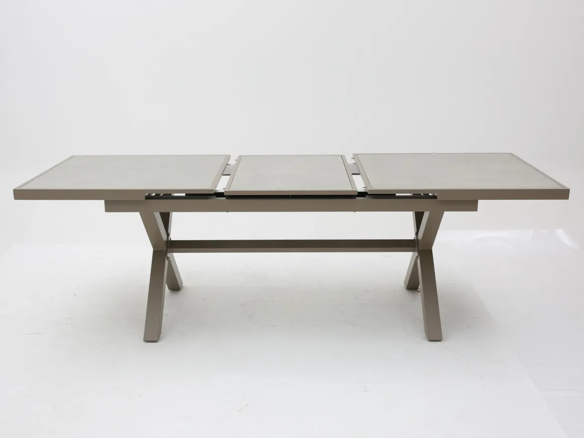 Vendita online di TAVOLO ALL. CM 220X110 IN ALLUMINIO CHAMPAGNE