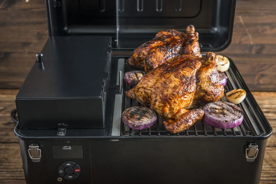 Vendita online di TRAEGER - BARBECUE A PELLET PORTATILE RANGER