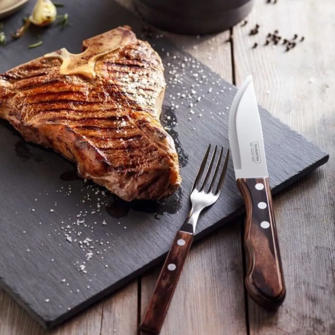 Vendita online di TRAMONTINA - SET 6 COLTELLI DA BISTECCA IN ACCIAIO INOX E POLYWOOD