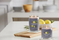 YANKEE CANDLE - GIARA MEDIA 2 STOPPINI BLACK TEA AND LEMON: vendita online YANKEE CANDLE - GIARA MEDIA 2 STOPPINI BLACK TEA AND LEMON in offerta